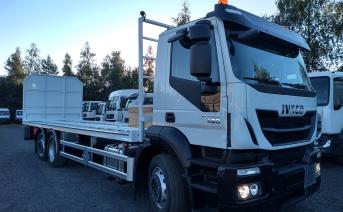 Fourgon poids lourds de côté